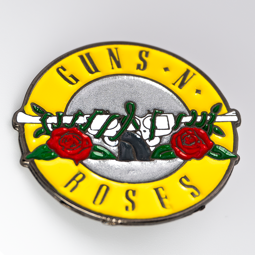 Pin Metálico Rock Guns and Roses Desgaste