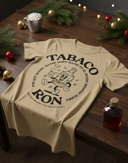 Camiseta Navideña Tabaco y Ron Negro