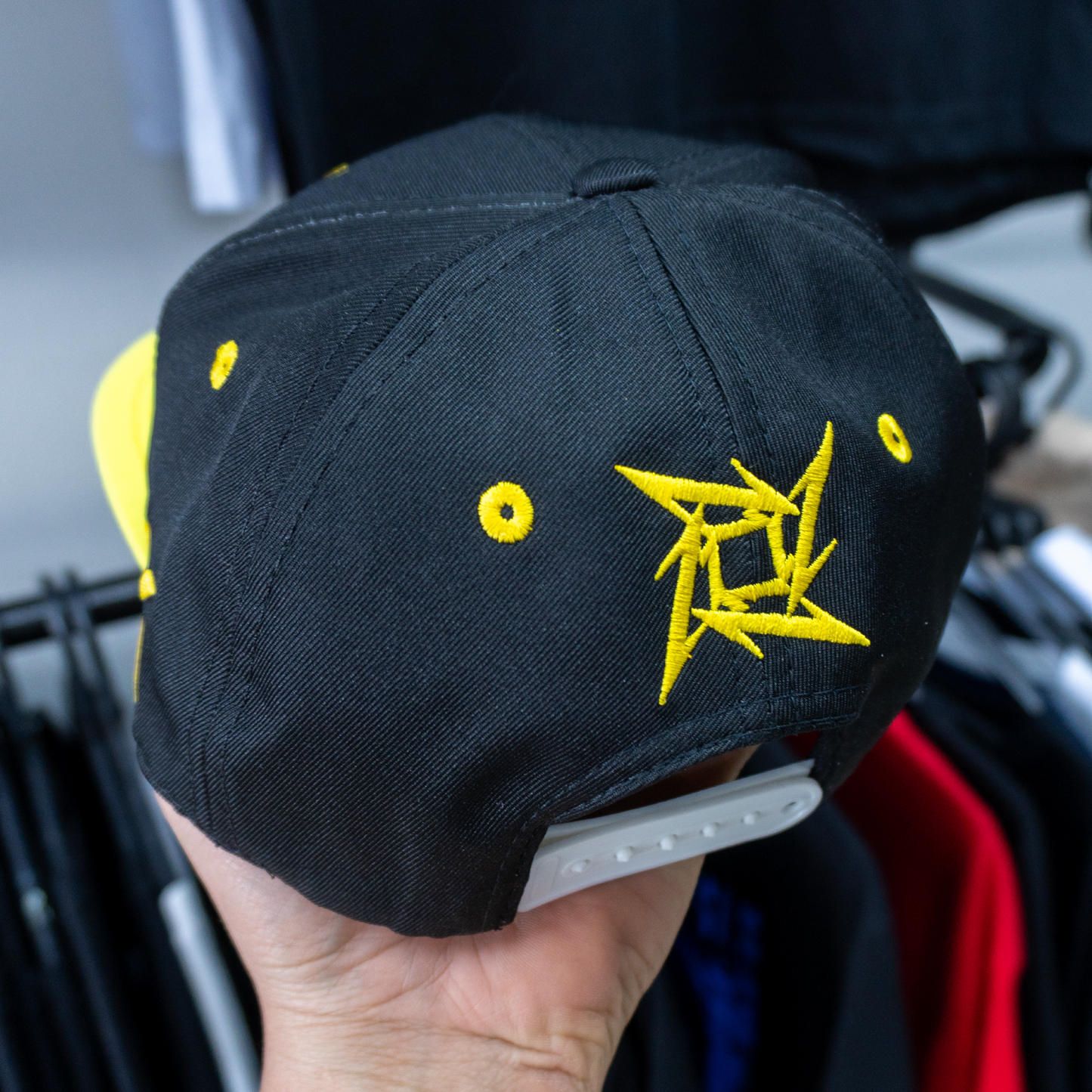 Gorra Snapback Metallica | Logo Premium Doble Tono | Karisma