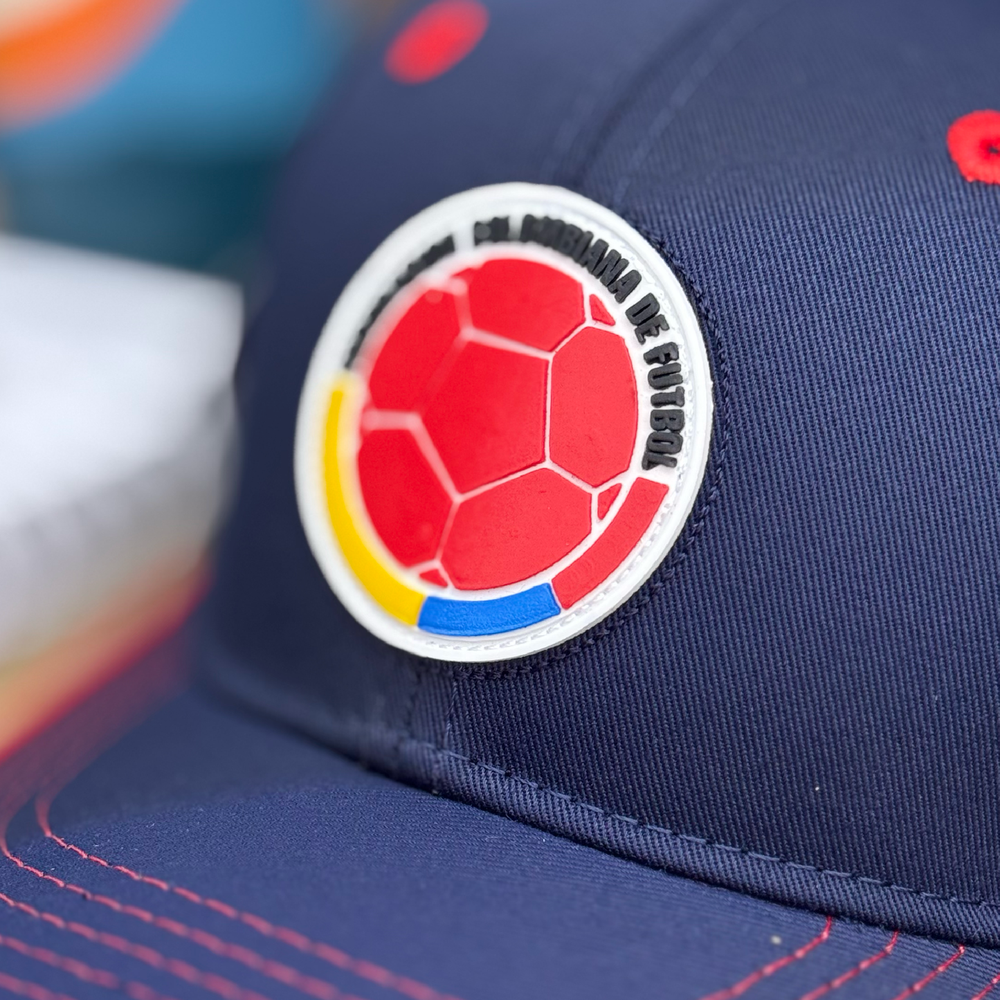 Gorra Selección Colombia Mundial 2026 | Azul y Rojo | Karisma
